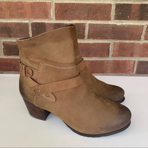 Ros Hommerson Women’s Brittany Brown Leather Ankle Boots Block Heel US 9 N - Picture 1 of 8
